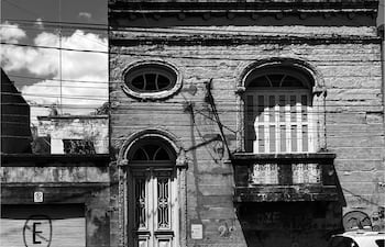 Muestra El delicado susurro del silencio