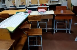 Con faltantes de mobiliario y aulas, inician el año lectivo 2026 en San Juan Bautista, Misiones.