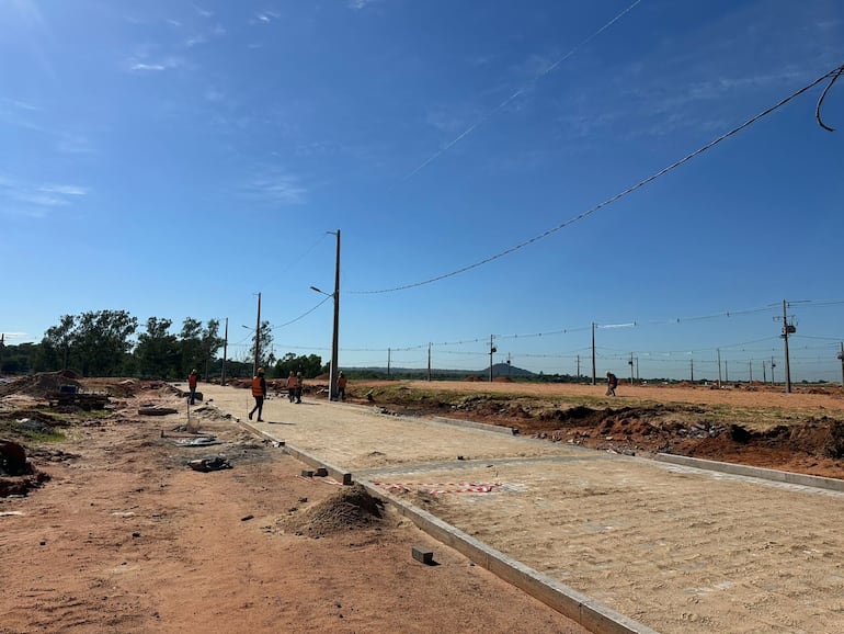 ctualmente se ejecutan obras viales, redes eléctricas y sistemas de desagüe en el predio de 67 hectáreas rellenadas en la Costanera Sur.