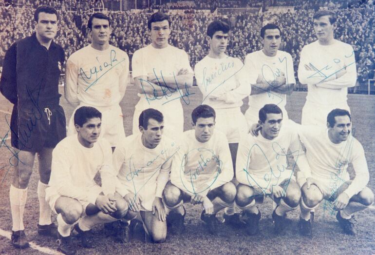 Juan Bautista Agüero con el Equipo de Real Madrid 1965.