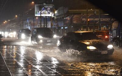 Fotografía de archivo: lluvia y raudales.