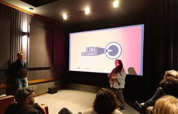 Marcelo Martinessi y Meli Peña brindaron detalles acerca del ciclo "Conexión Py", que busca acercar al público propuestas de cine contemporáneo.