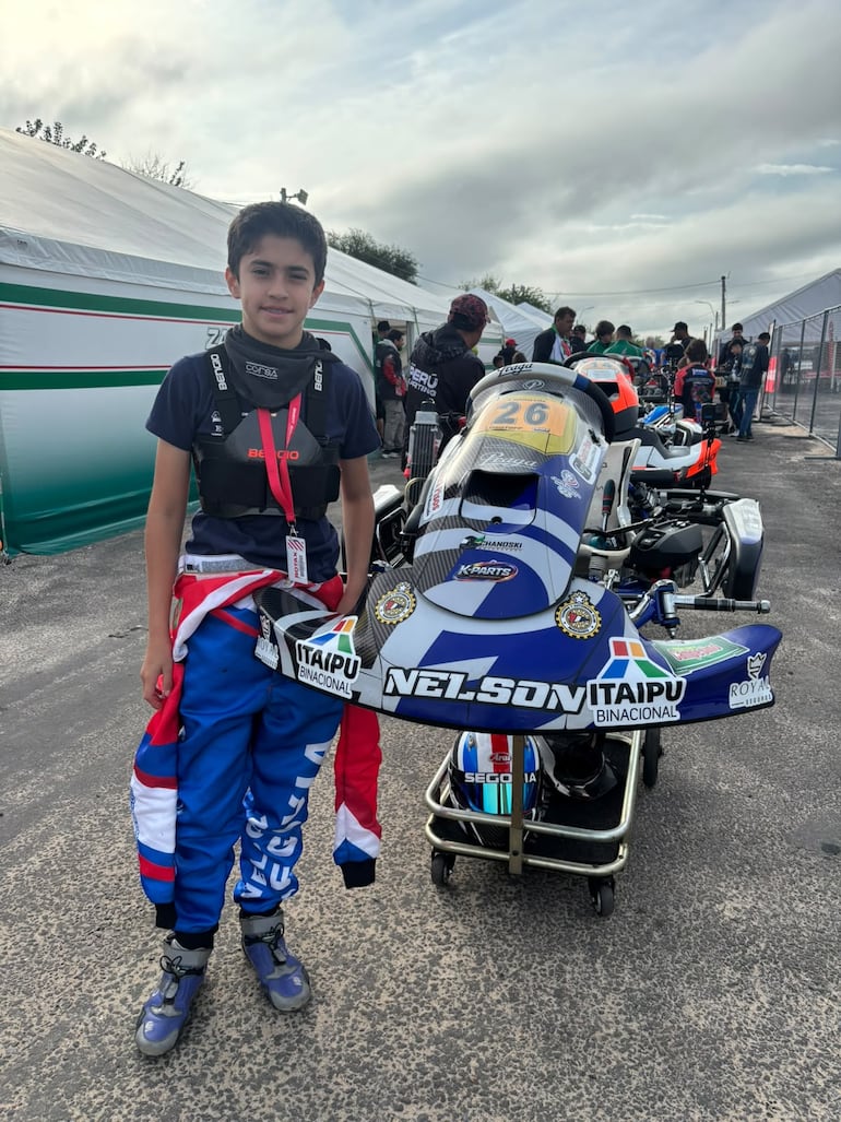 Nelson Segovia y su kart #26.