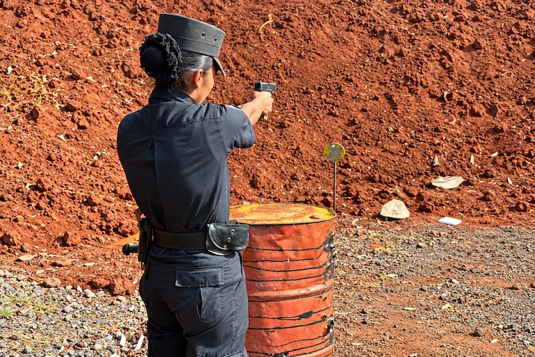 PGN 2027: Policía Nacional prevé comprar 15.000 armas con financiamiento del BNF