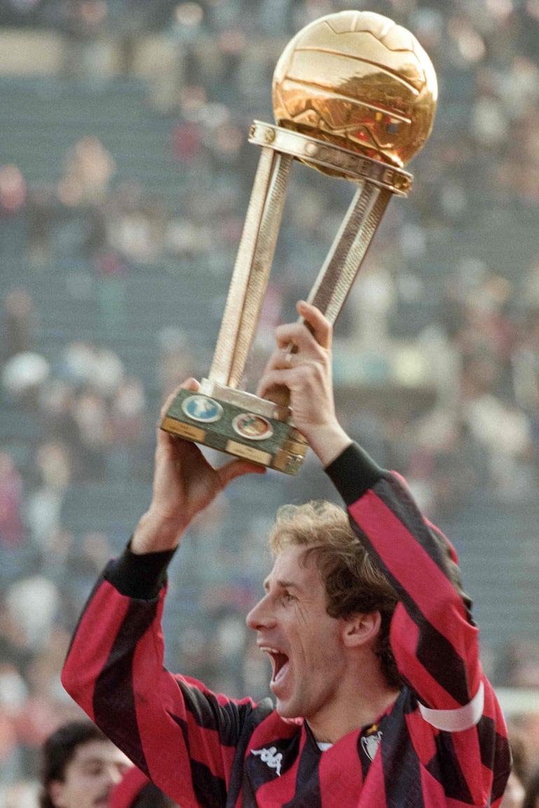 Franco Baresi, leyenda del Milan y el fútbol italiano.