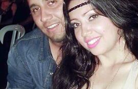Marcos Ignacio Rojas Mora, alias Marcos Capital, y su mujer Liza Liuzzi Acosta, en una foto de archivo de las redes sociales. El hombre murió en San Bernardino.