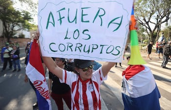 Diputados postergan nuevamente el debata sobre corrupción pública.