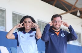 Patricia Alvarenga y Víctor González, psicólogos del club 2 de Mayo.
