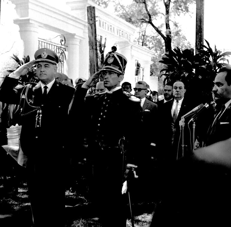Los Blandengues en Asunción para el homenaje a Artigas en 1968.