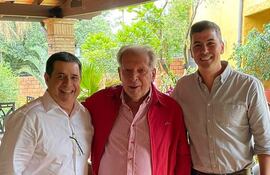 Horacio Cartes, Juan Carlos Galaverna y Santiago Peña.