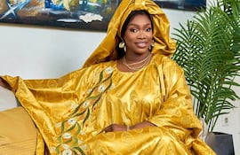 La destacada cantautora, actriz y empresaria senegalesa Mamy Mbaye interpretó el tema oficial de Dakar 2026.