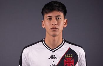 Brayan Fernando Grance Casco (18 años), presentado en Vasco da Gama de Brasil.