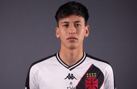 Brayan Fernando Grance Casco (18 años), presentado en Vasco da Gama de Brasil.