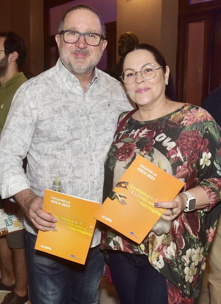 Evandro Mees y Lilian Boing.