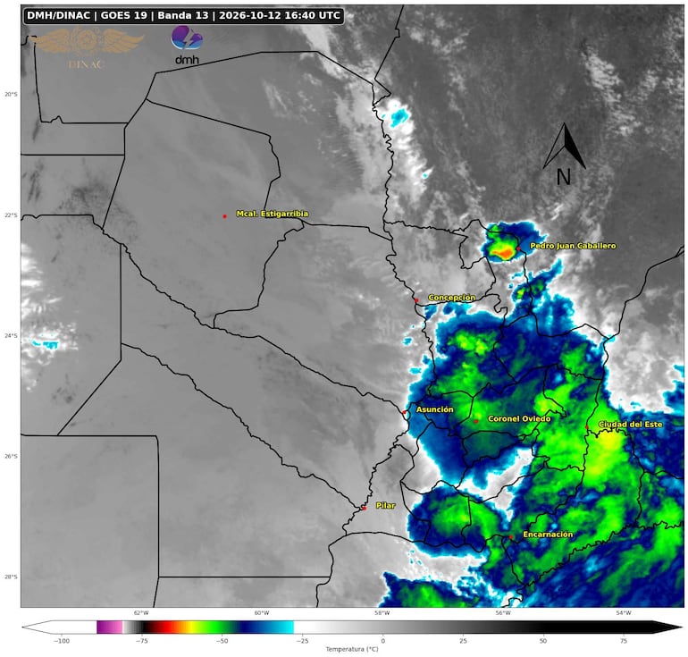 Mapa satelital muestra variaciones climáticas en Paraguay con localidades marcadas y diferentes intensidades de lluvia.