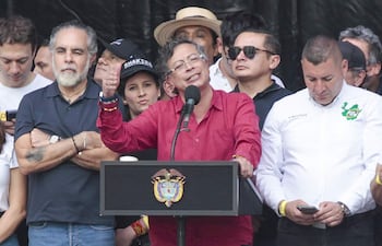 Petro invita a colombianos a apoyar con su firma la convocatoria de asamblea constituyente