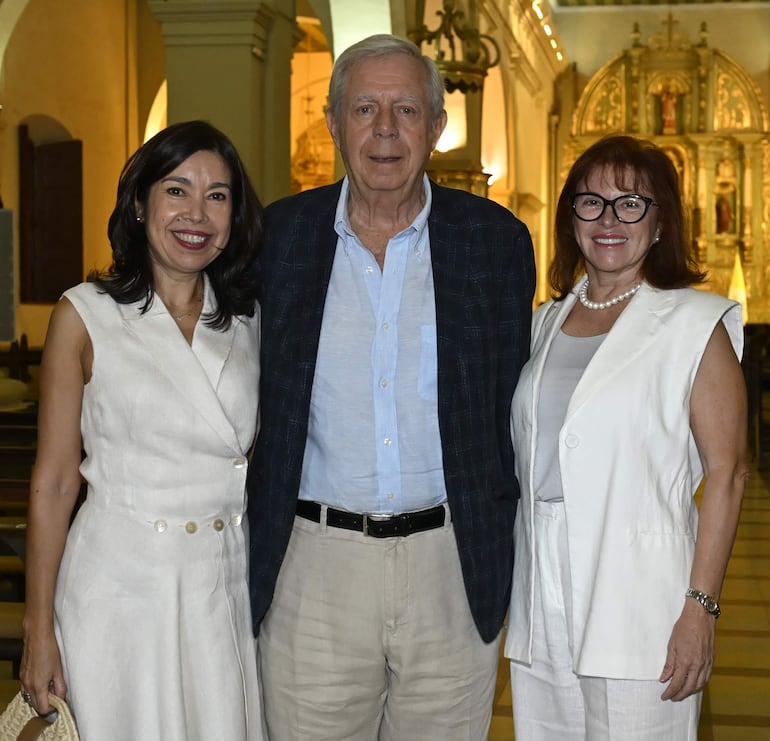 Fabiola Recalde, Esteban Morábito y Rosa Ismachowiez.