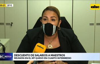 Reunión queda en cuarto intermedio para evitar descuento de salarios a docentes