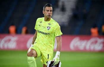 Fábio, portero del Fluminense, se convirtió este miércoles en el futbolista con más partidos en la historia de la Copa Libertadores, al alcanzar 114 presentaciones en el encuentro contra el Independiente Rivadavia en el estadio Malvinas Argentinas. El brasileño supera la cifra anterior del legendario Éver Hugo Almeida.