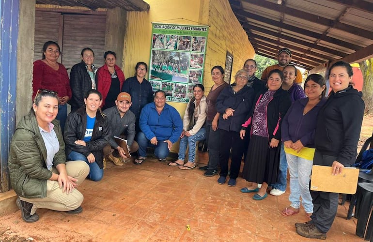 Las Mujeres Emprendedoras de la colonia Cururuó reciben el acompañamiento del MAG y de una organización agroforestal de la zona