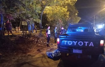 Un hombre de 38 años falleció en Zeballos Cué y la Policía investiga un posible homicidio.