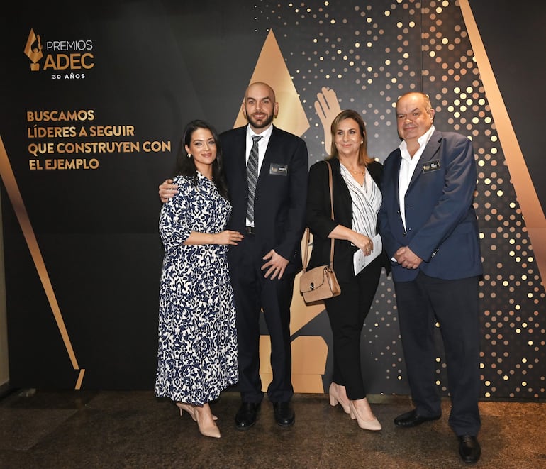 Nabila Woroniecki, Juan Martín Cazenave, Carmen Serrati y Juan Bautista Cazenave.