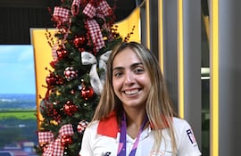 La flamante ganadora de la primera edición de la Mejor Atleta Poliderpotivo del año, la voleibolista Fiorella Ayelén Núñez Quintana, nacida el 29 de enero del 2004 (21 años), su comida favorita es asado con ensalada de papas.