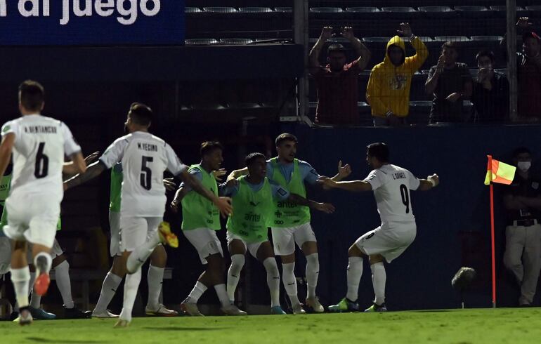 /pf/resources/images/abc-placeholder.png?d=2393