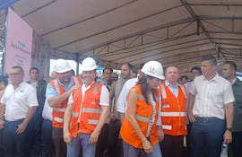 En el inicio de la obra de la Red Vial Estructurante, la ministra Claudia Centurión se negó a hablar con la prensa.