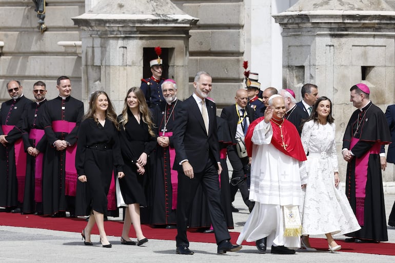 El papa León XIV inicia en Madrid su primer viaje apostólico a España - Mundo
