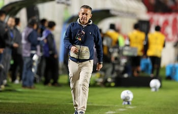 El argentino Horacio Melgarejo, técnico de Cienciano, durante el partido frente a Atlético Mineiro por la fecha 3 de la fase de grupos de la Copa Sudamericana 2026 en el Inca Garcilaso de la Vega, en Cusco, Perú.
