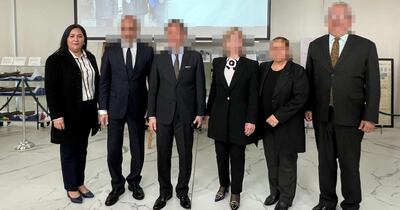 Foto 1 Concejal Arturo "Tuki" Almirón y Foto 2 Graciela Zaracho, directora de Becas del MEC
De rene.gonzalez <rene.gonzalez@abc.com.py>
Destinatario foto@abc.com.py
Fecha 05-11-2025 16:20