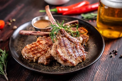 Cordero a la parrilla.