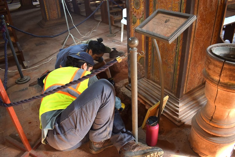 Las investigaciones revelaron nuevos datos sobre los pilares de madera y sus sistemas de la fundación del templo de Yaguarón.