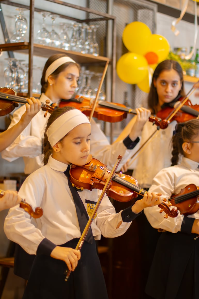La Fundación San Rafael realiza varias acciones a favor de los niños.