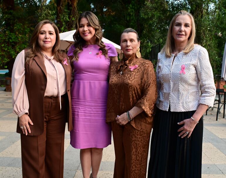 Claudia Rumich, Melva De Gracia-Han, Maris Llorens y Patricia Duarte.