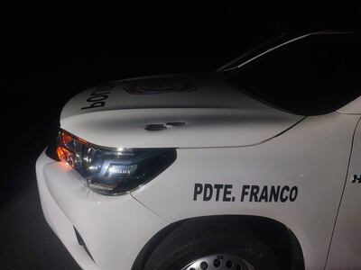 La patrullera de los intervinientes fue impactada por los proyectiles.