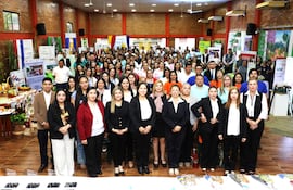 Funcionarios de 50 Unidades de Salud de la Familia (USF) participaron en la IV Muestra Departamental en Paraguarí.