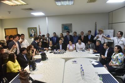 Diputados disidentes solicitan al oficialismo colorado cesar con su intención de atropello y realizar una audiencia pública el viernes.