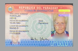 Cédula de Heike Kowalak, de nacionalidad alemana.