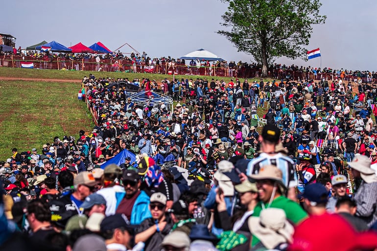 El notable colorido sumado a la bandera tricolor dentro de los tramos recorrió todo el mundo.