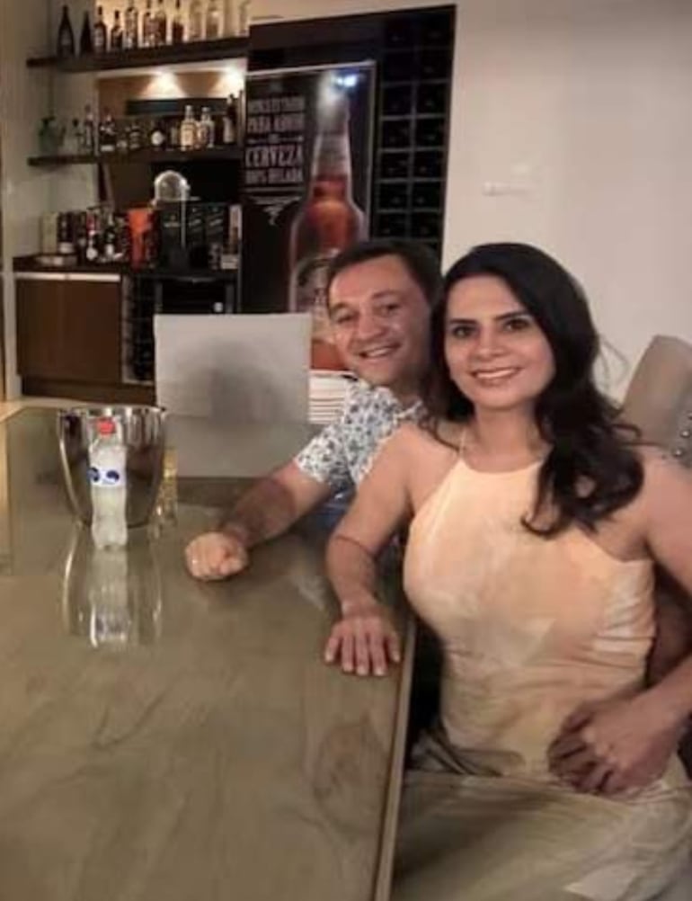 Liza Concepción  Acosta y su esposo, el diputado colorado cartista  Néstor Castellano.