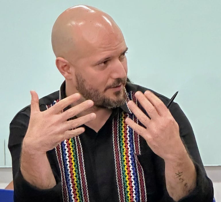 Omar Yampey, sociólogo