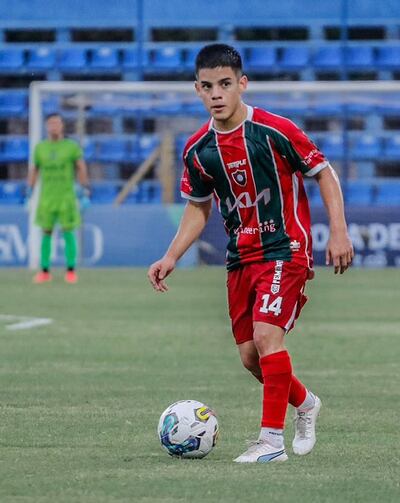 Juan Francisco “Poni” Esteche (22 años), talentoso volante argentino de Tembetary.