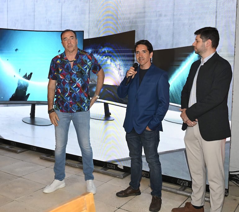 Pag. Encendido Nueva Pantalla Led**Aviadores Hotel Dazzler.hoy 02 de diciembre del 2025.foto Pedro Gonzalez