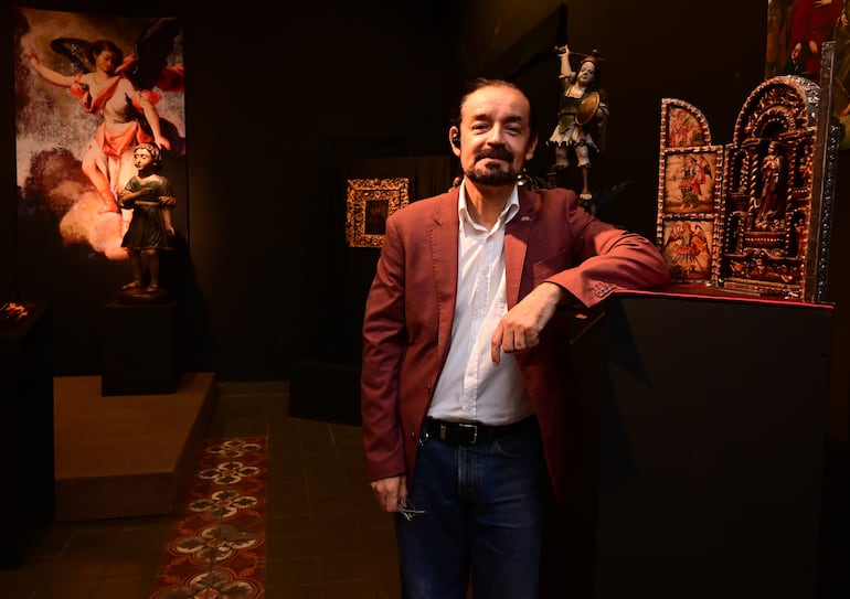 Luis Lataza, museólogo y curador de la exposición.
