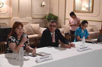 Feipar, Codehupy y CLOC solicitaron a las autoridades del Ministerio de Educación, incluidos el ministro Nicolás Zárate y la viceministra Alcira Sosa, anular la resolución que prohíbe la difusión de materiales referentes a la "ideología de género", pero no define el concepto.