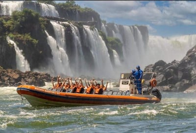 El bote se accidentó durante un paseo turístico con una familia holandesa en las Cataratas del Iguazú.