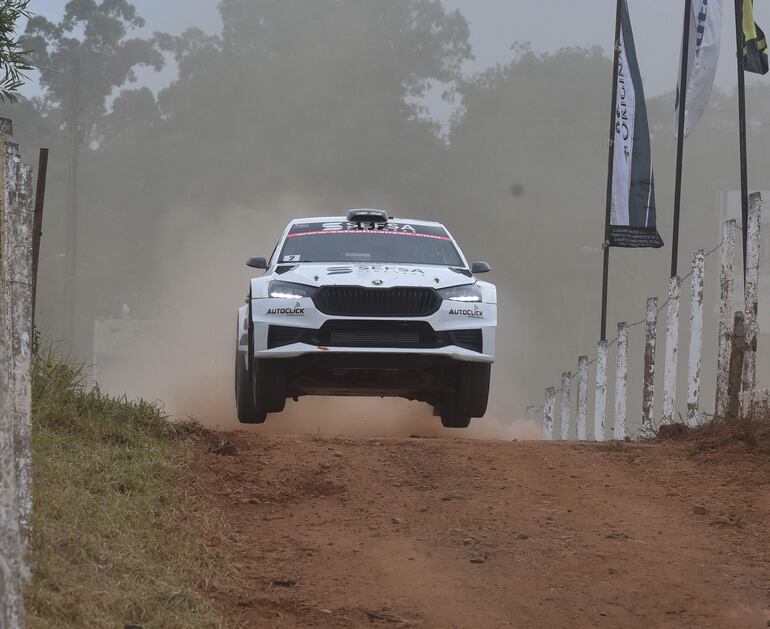 Sebastián Lafarja y Sebastián Barchini (Škoda Fabia RS Rally2) fueron los escoltas.


