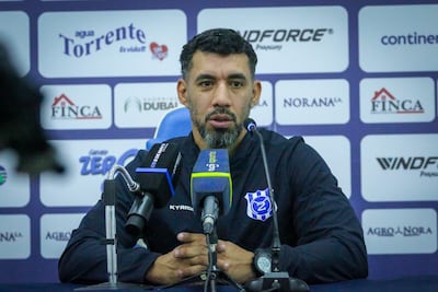 El entrenador del Sportivo 2 de Mayo, Eduardo Ledesma hablando en conferencia de prensa sobre lo que dejó el empate frente Guaraní, que completó la sexta fecha del Clausura 2026.